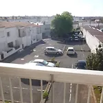 شقة Ensoleille Et Spacieux Avec Parking, Centre De - Fr-1-71-62 رويا