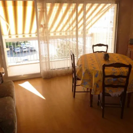 アパート Ensoleille Et Spacieux Avec Parking, Centre De - Fr-1-71-62 ロワイヤン