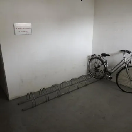 Ensoleille Et Spacieux Avec Parking, Centre De - Fr-1-71-62 * ロワイヤン