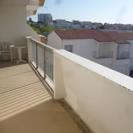 Ensoleille Et Spacieux Avec Parking, Centre De - Fr-1-71-62 アパート