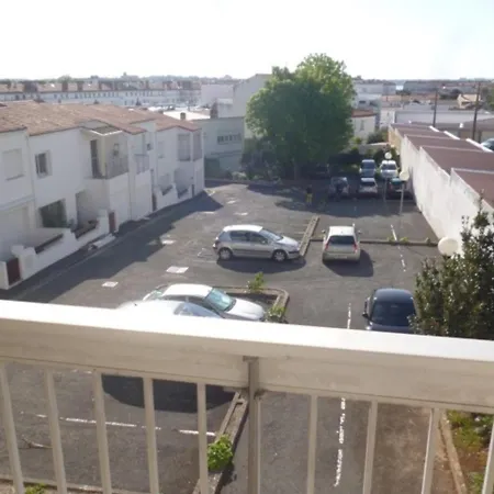 Apartamento Ensoleillé Et Spacieux Avec Parking, Centre De - Fr-1-71-62 Royan