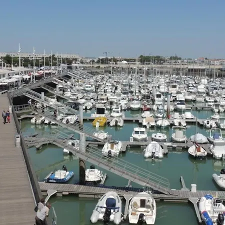 Apartamento Ensoleillé Et Spacieux Avec Parking, Centre De - Fr-1-71-62