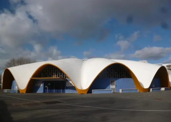 Appartement Ensoleillé Et Spacieux Avec Parking, Centre De - Fr-1-71-62 Royan